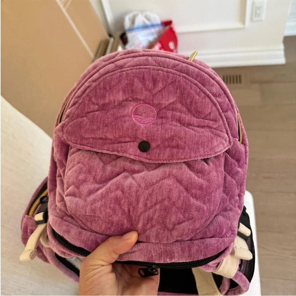 Pink Quilted Women's Backpack - Picture 3 of 3